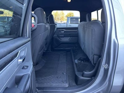 2022 RAM 1500 Big Horn 4x4 Crew Cab 5'7" Box 4WD