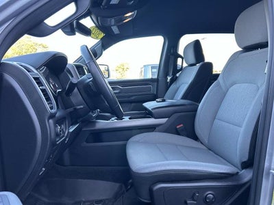 2022 RAM 1500 Big Horn 4x4 Crew Cab 5'7" Box 4WD