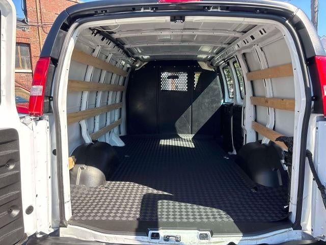 2025 Chevrolet Express Cargo Base
