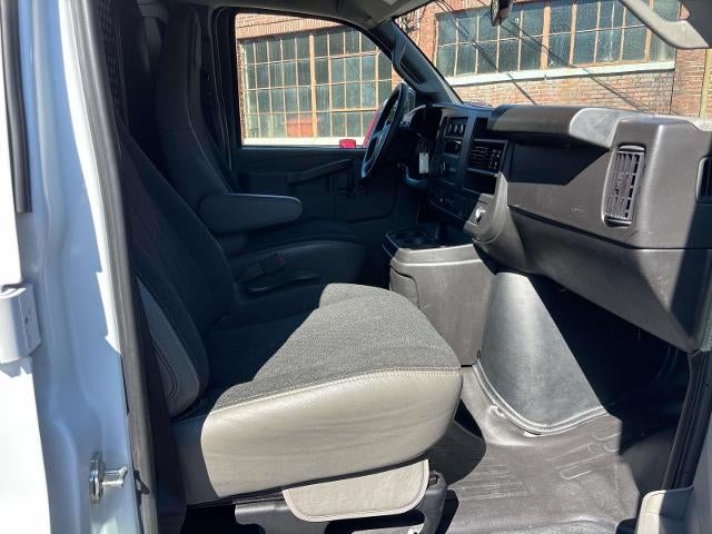 2025 Chevrolet Express Cargo Base