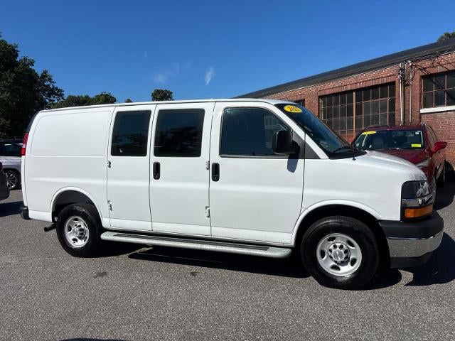 2025 Chevrolet Express Cargo Base