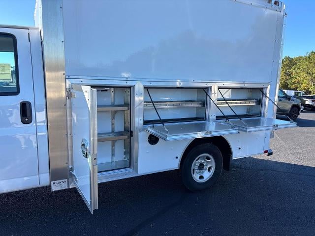 2026 GMC Savana Cutaway 3500 Base
