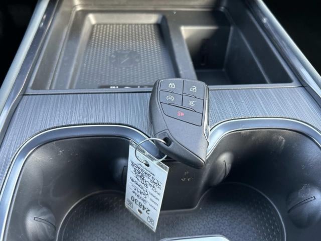 2026 GMC Acadia AWD AT4