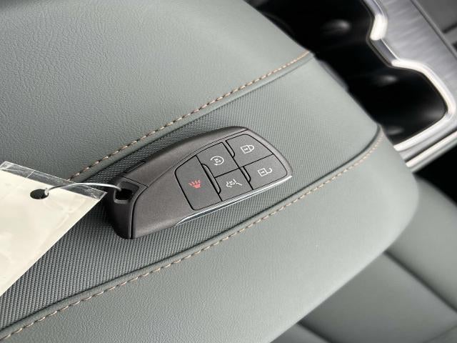 2026 GMC Acadia AWD AT4