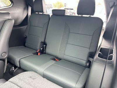 2026 GMC Acadia AWD AT4