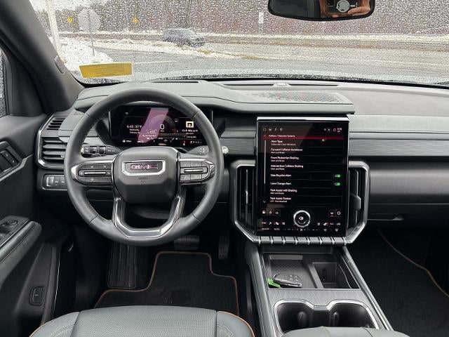 2025 GMC Acadia AWD AT4