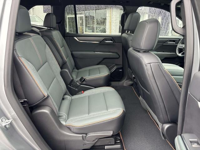 2025 GMC Acadia AWD AT4