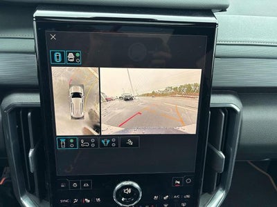 2025 GMC Acadia AWD AT4