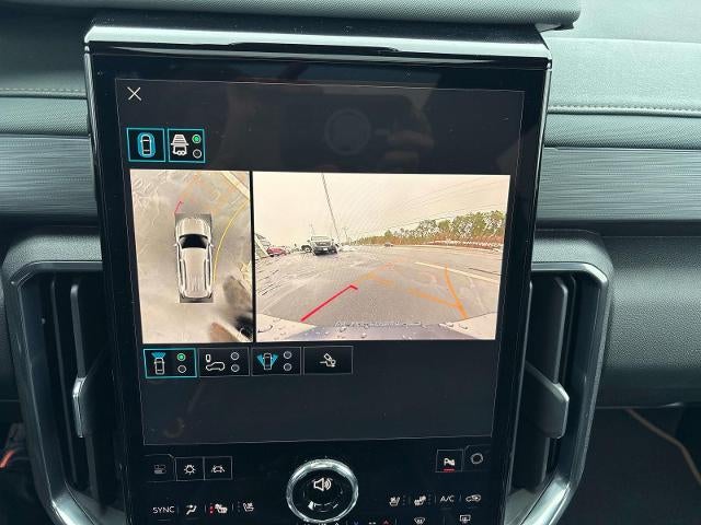 2025 GMC Acadia AWD AT4