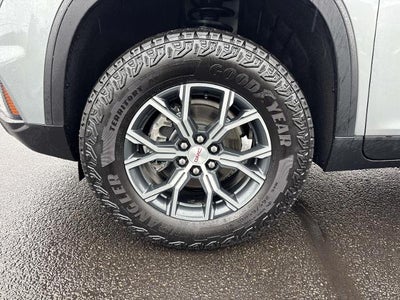 2025 GMC Acadia AWD AT4