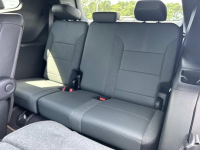2025 GMC Acadia AWD AT4