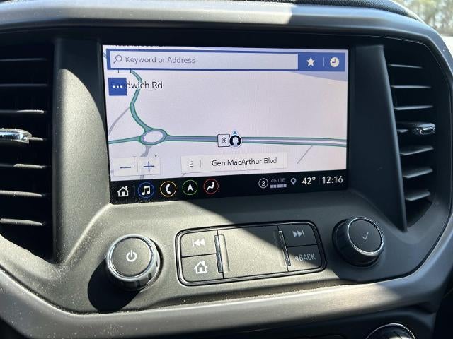 2023 GMC Acadia AT4