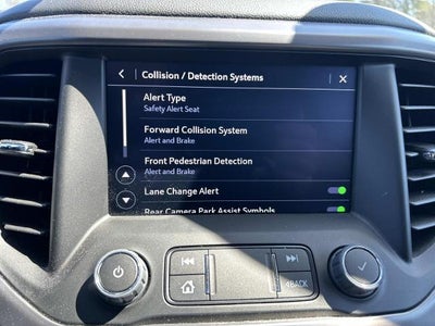 2023 GMC Acadia AT4