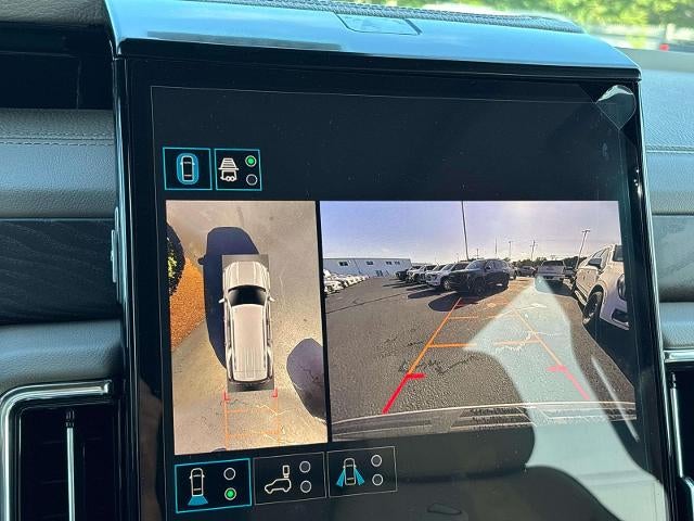 2026 GMC Yukon Denali - Photo 15