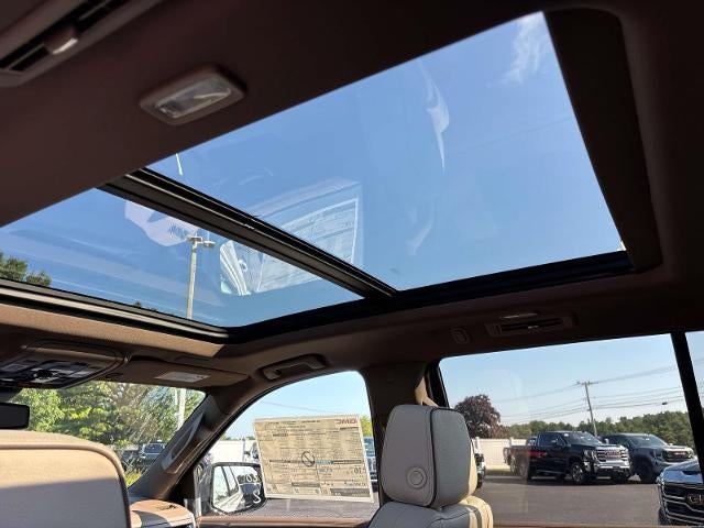 2026 GMC Yukon Denali - Photo 7