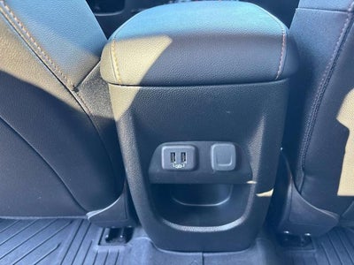 2022 GMC Canyon 4WD AT4 w/Leather