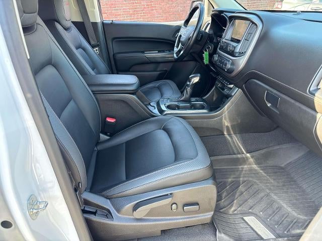 2022 GMC Canyon 4WD AT4 w/Leather