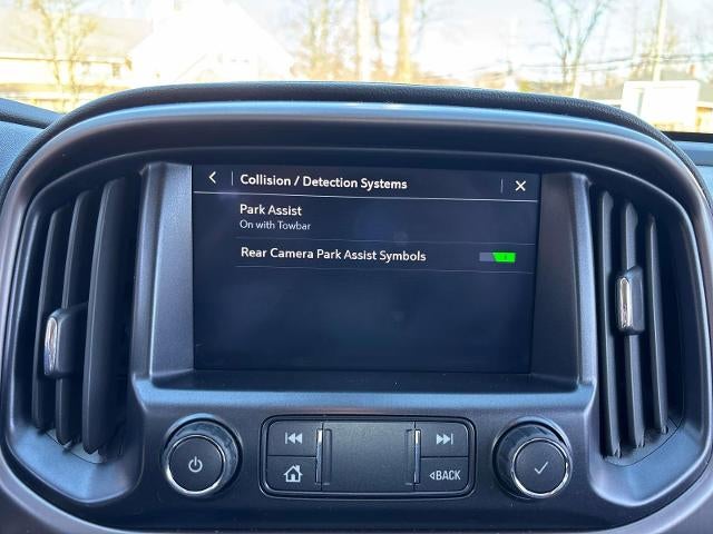 2022 GMC Canyon 4WD AT4 w/Leather