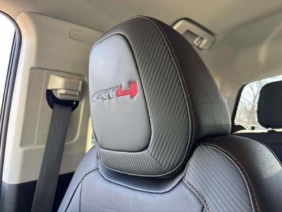 2022 GMC Canyon 4WD AT4 w/Leather