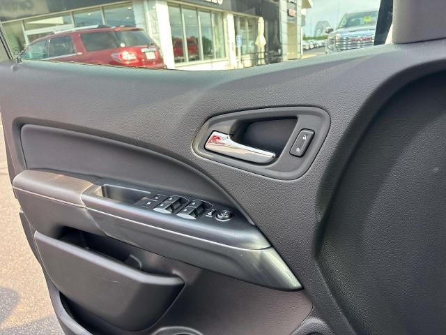 2022 GMC Canyon 4WD AT4 w/Leather