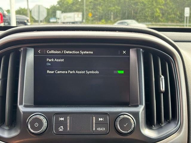 2022 GMC Canyon 4WD AT4 w/Leather