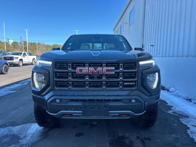 2025 GMC Canyon 4WD AT4