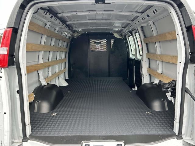 2024 GMC Savana Cargo 2500 Base