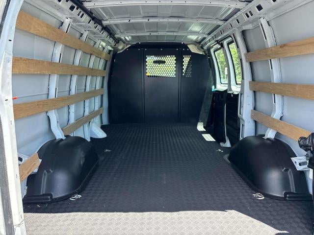 2024 GMC Savana Cargo 2500 Base