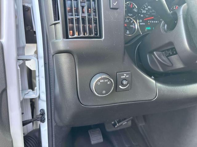 2025 GMC Savana Cargo Base