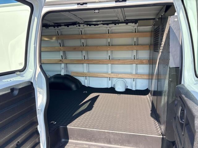 2025 GMC Savana Cargo Base