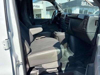 2025 GMC Savana Cargo Base