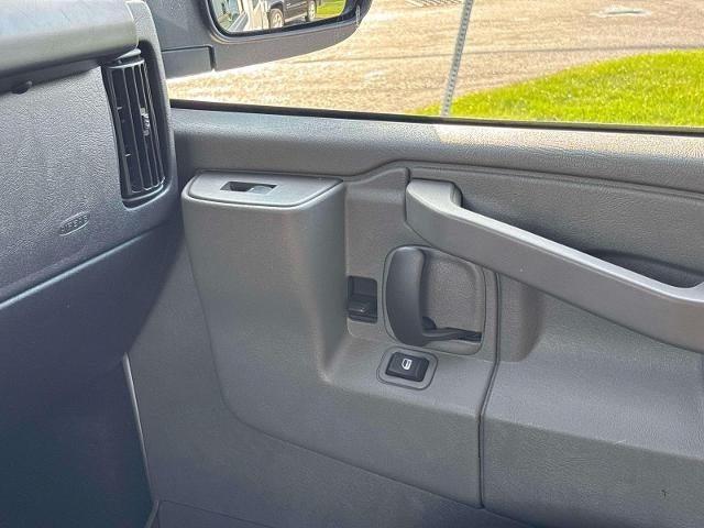 2025 GMC Savana Cargo Base