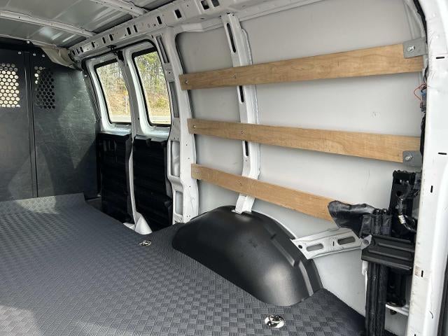 2024 GMC Savana Cargo 2500 Base