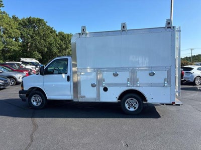 2025 GMC Savana Cutaway 3500 Base