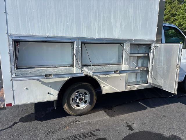 2025 GMC Savana Cutaway 3500 Base