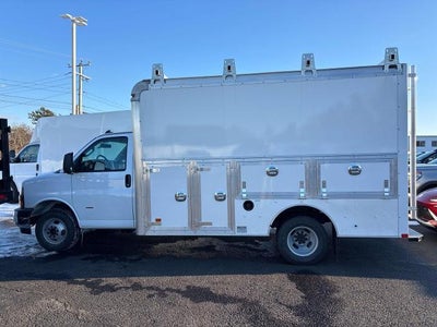 2026 GMC Savana Cutaway 3500 Base